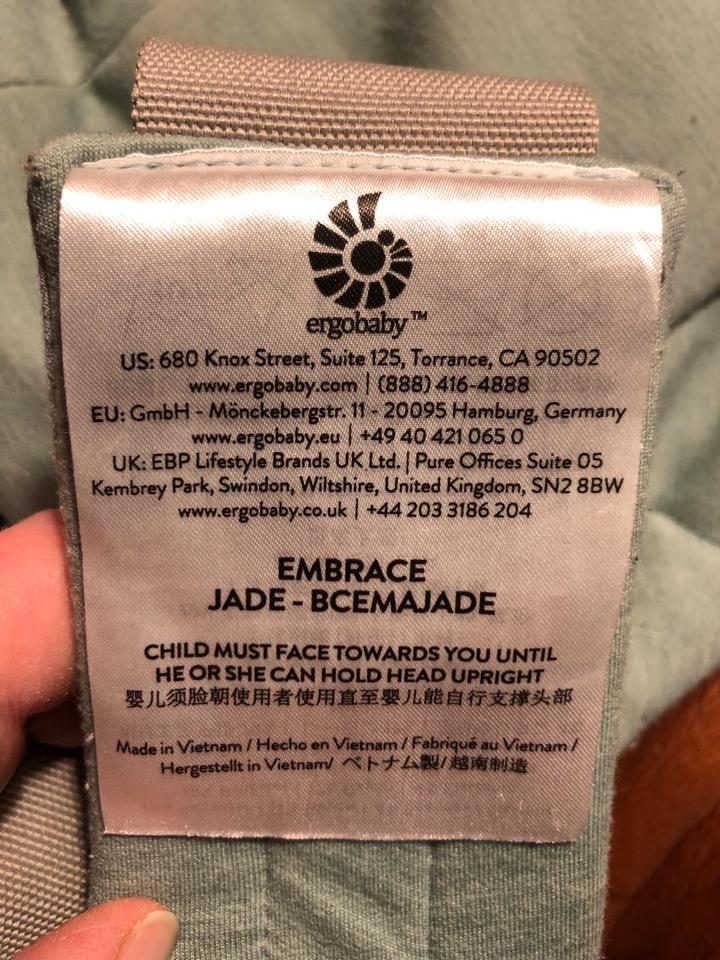 Ergo Baby Embrace Jade - Baby Trage für Neugeborene in Rimsting