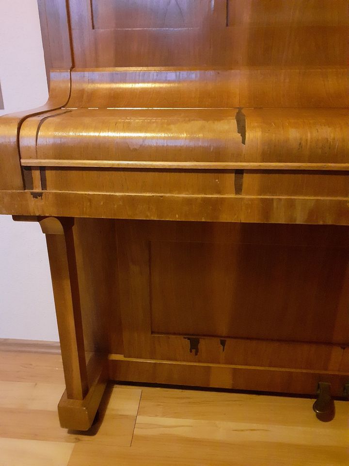Blüthner-Klavier in Lüneburg