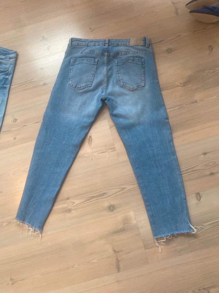 Zara Jeans Blue Jeans in Köln