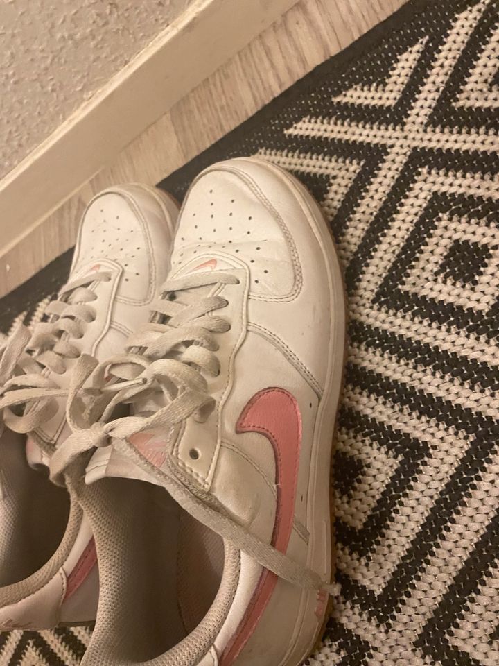 Air Force 1 low retro „white/pink“ in Berlin