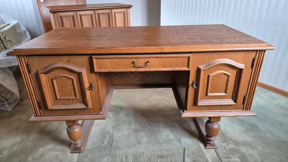 Vintage Schreibtisch und Schrank Retro Holz Shabychick Antik in Herford