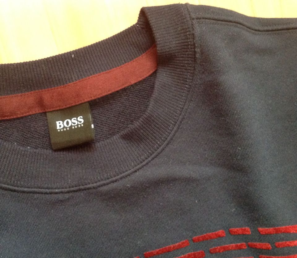 Sweatshirt Pulli Hugo Boss, Gr. M, blau, sehr gut erhalten in Werl