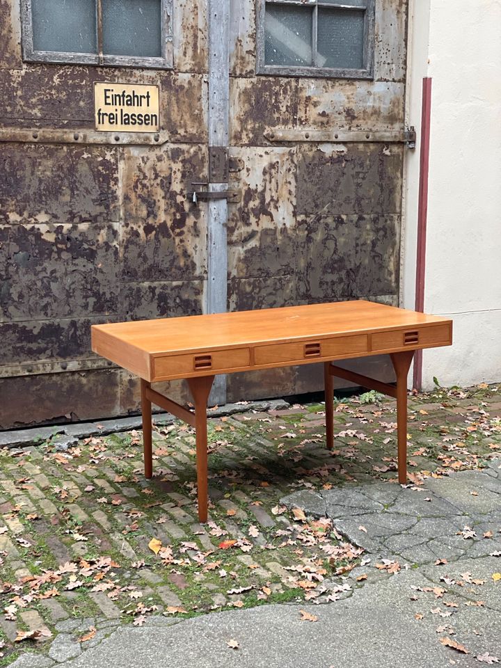 ◤ Nanna Ditzel Schreibtisch Tisch Teak Dänemark desk Table mid Century Eiche Teakholz danish 60er 70er Vintage in Berlin