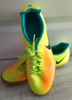 Nike Hallenschuhe zu verkaufen Hessen - Lampertheim Vorschau