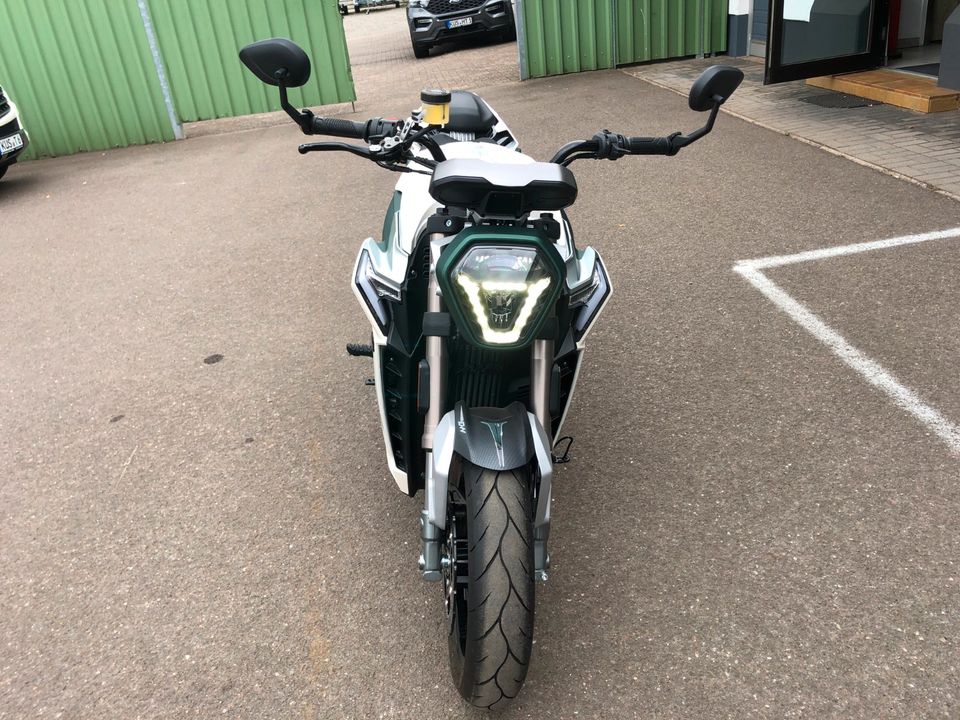 Vorführer Ovaobike MCR-M Vorführer Elektro Motorrad ab 16 Jahren 125er A1 b196  Moped Rennsport Motorrad 2 Sitzer in Waldmohr