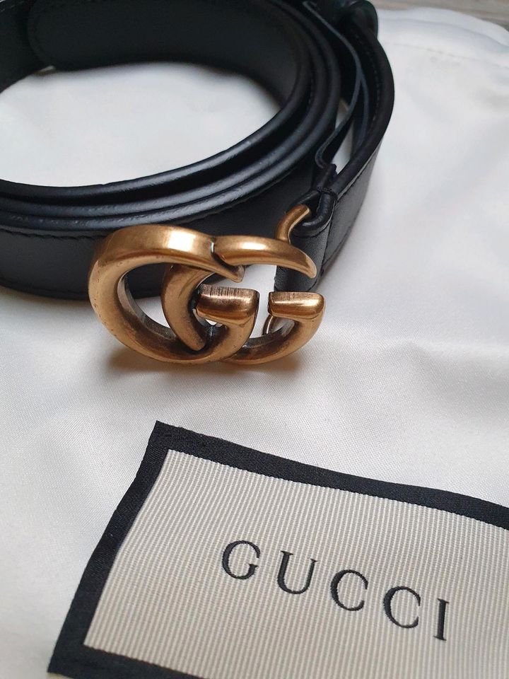 Gucci Ledergürtel GG Marmont 2cm breit schwarz Gr. 95 in Bretzfeld
