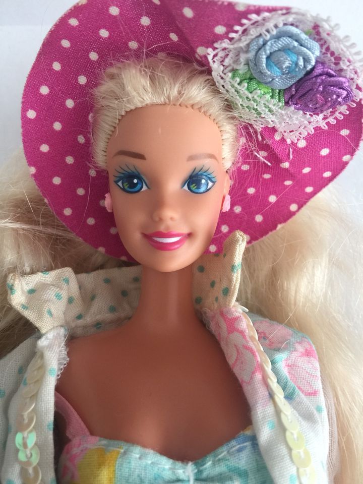 Tolle Barbie Teen Talk Sprechfunktion Deutsch 90er/Vintage in  Nordrhein-Westfalen - Oberhausen | Barbie Spielzeug gebraucht kaufen | eBay  Kleinanzeigen ist jetzt Kleinanzeigen