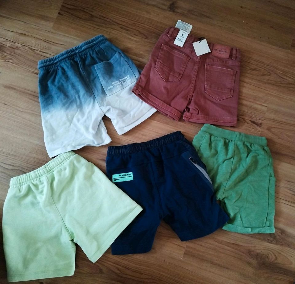 Zara Shorts, Gr.116, Hose, Set, Sporthose,top in Eschborn