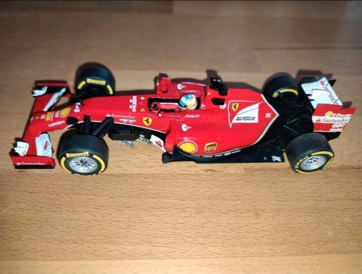 Carrera digital 132 Ferrari F14 T Nr:14 in Landsberg (Lech)