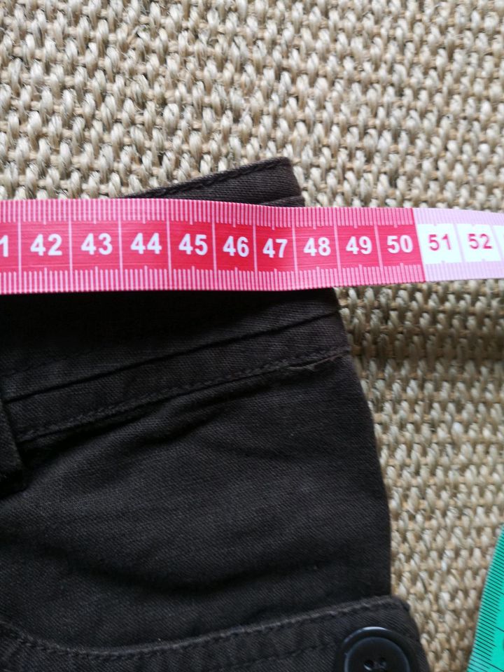 H&M Shorts Gr. 44 in Ebstorf