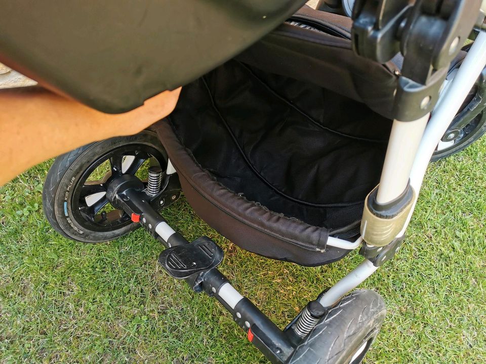 Knirpsenland Kinderwagen Buggy Babyschale Base Set in Dresden