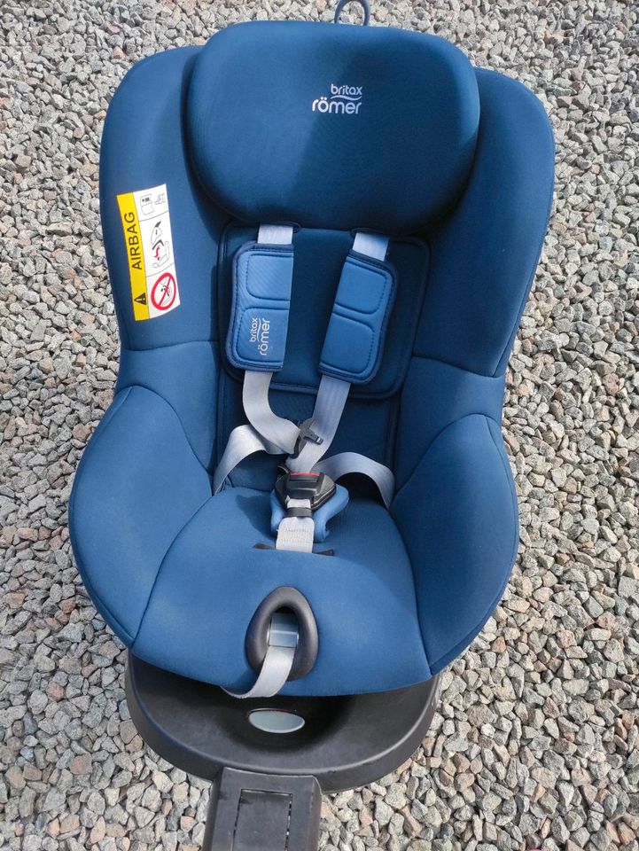 Britax Römer Kindersitz Dualfix 2 R Moonlight Blue in Altenthann