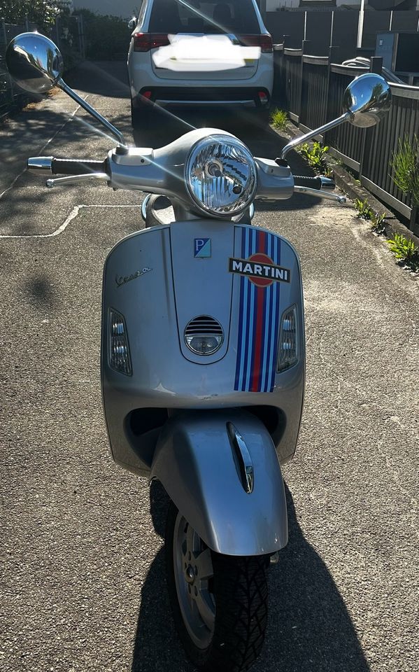 Vespa 125 GTS in Allmersbach