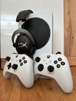 Xbox Series S mit 2 Controllern und Headset Nordrhein-Westfalen - Balve Vorschau