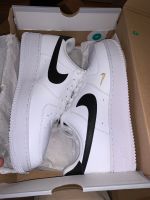 Nike Air Force 1 43 NEU Gold mini swoosh Nordrhein-Westfalen - Schwelm Vorschau