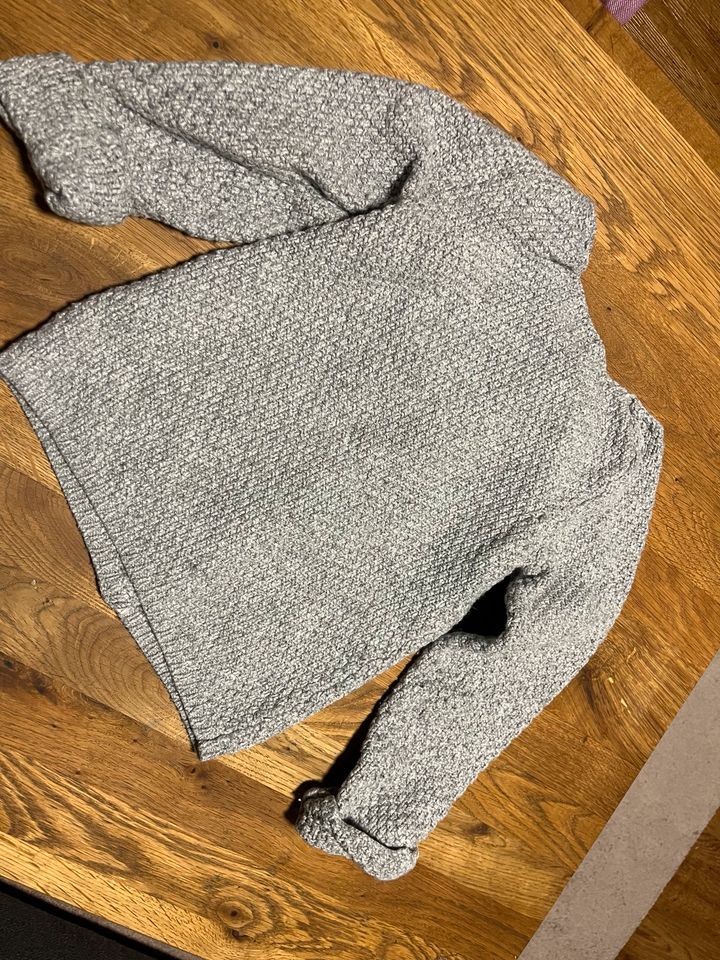 Vertbaudet Mädchen Strickjacke Jäckchen grau 126cm 8ans 122 128 in Celle