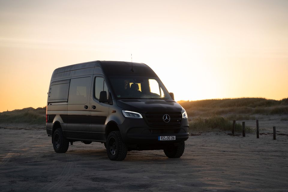 Mercedes-Benz Sprinter Offtrack Allrad Camper Reisemobil in Hamburg