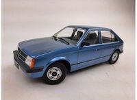 10% Rabatt Triple9 Opel Kadett D 5-door blue Modellauto 1:18 Hessen - Driedorf Vorschau