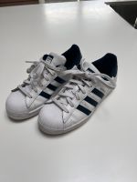 Adidas Superstar weiß dunkelblau Gr. 38 wie neu Eimsbüttel - Hamburg Harvestehude Vorschau