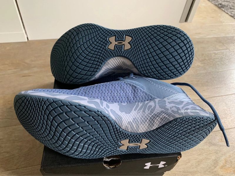 NEU &OVP *UNDER ARMOUR* Sneaker UA Charged Breathe T 3+, Gr. 38,5 in Krefeld