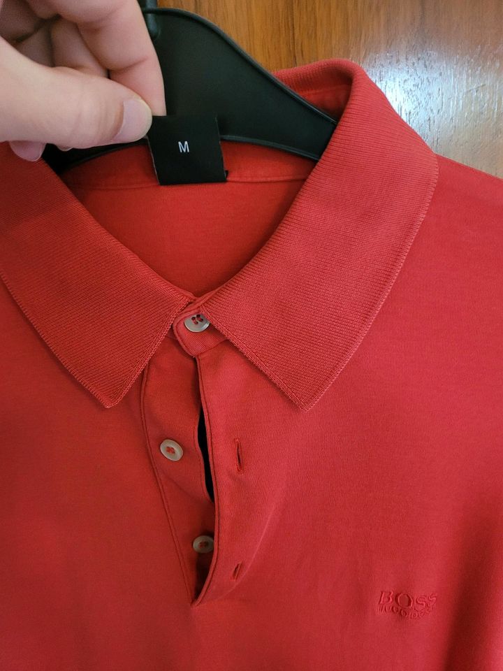 Original Hugo Boss Langarmshirt M rot in Oberhausen