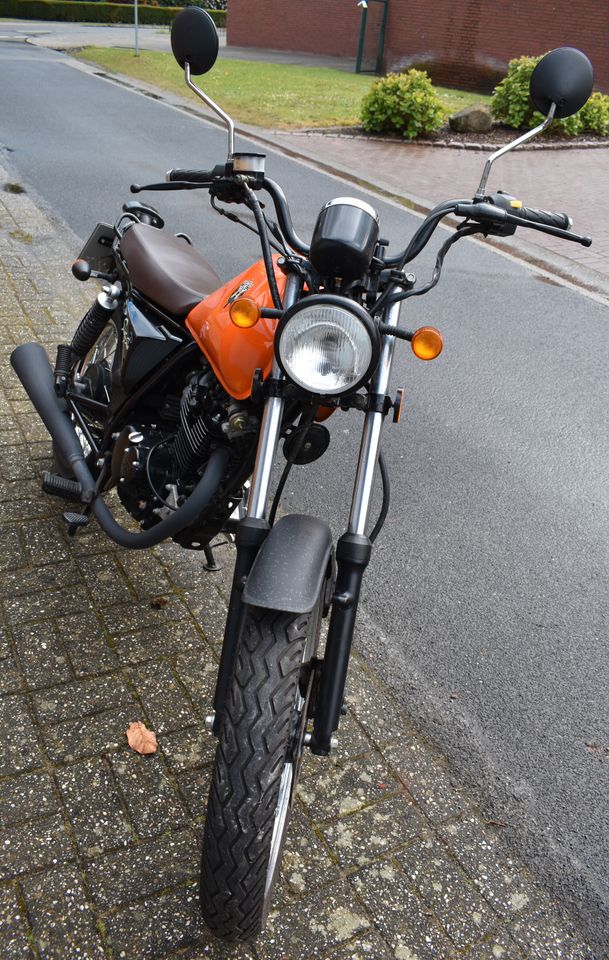 Motorrad 125 ccm,Orange, 3922 KM, 09/2018 EZ, Erstbesitzer, TÜV ! in Spahnharrenstätte