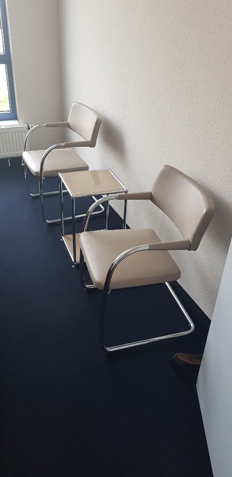 Vitra Drehstuhl Skape + 2x Freischwinger Visasoft Leder SET in Bühl