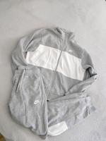 Jogginganzug von Nike Größe S/M Niedersachsen - Göttingen Vorschau