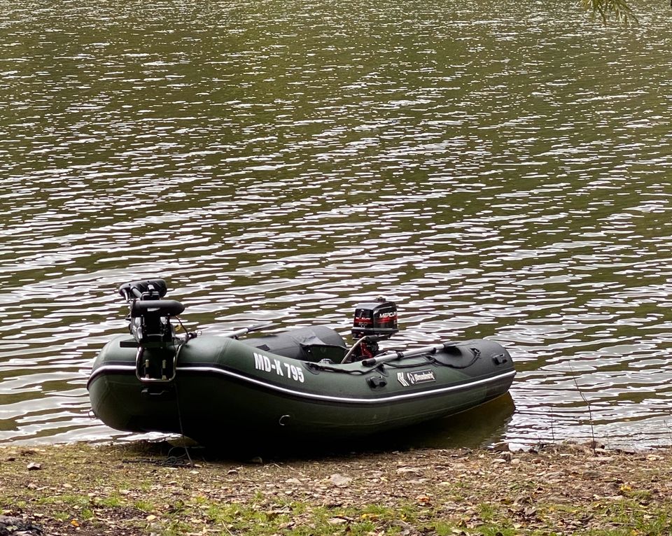 Schlauchboot von Allroundmarin POKER 380 komplett mit Motoren in Weißensee