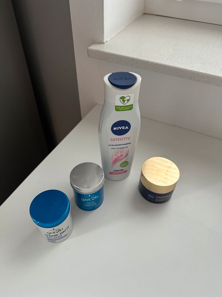 Kosmetik - Nivea sensitiv Shampoo - Schwarzkopf got2b Haargel in Seth Holstein
