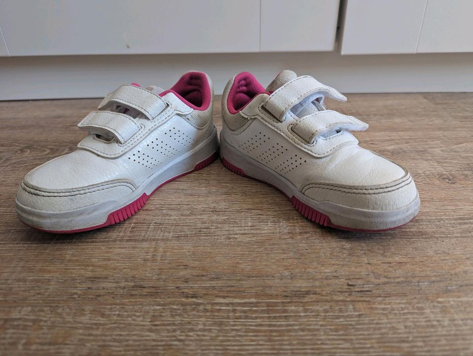 Adidas Sneaker Schuhe Gr. 26 pink in Berlin