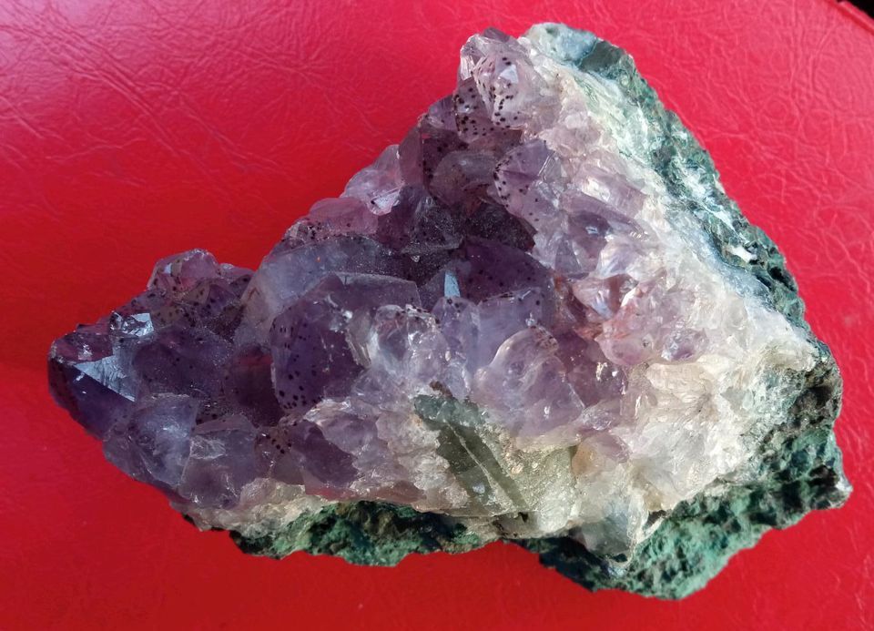 Schöner Amethyst Edelstein Heilstein 510 g Brasilien in Tännesberg