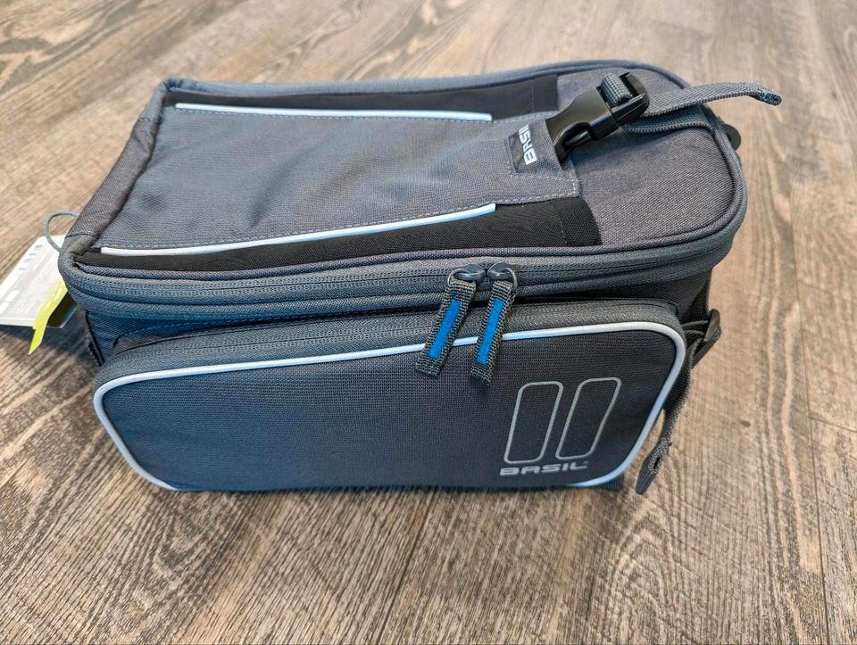 Basil Gepäckträgertasche Fahrradtasche Sport Design Trunkbag Neu in Rhauderfehn