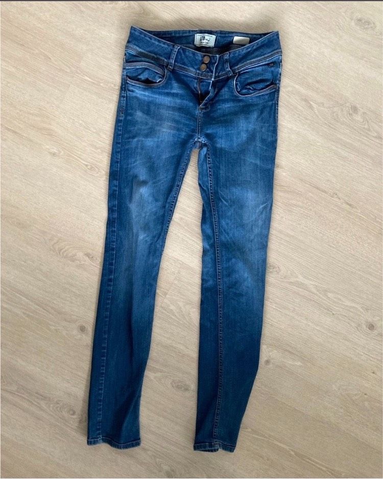 LTB Jeans Größe W31 L34 in Pfreimd