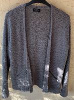 Strickjacke - Gr. 44/46 - zu verschenken Baden-Württemberg - Rutesheim   Vorschau