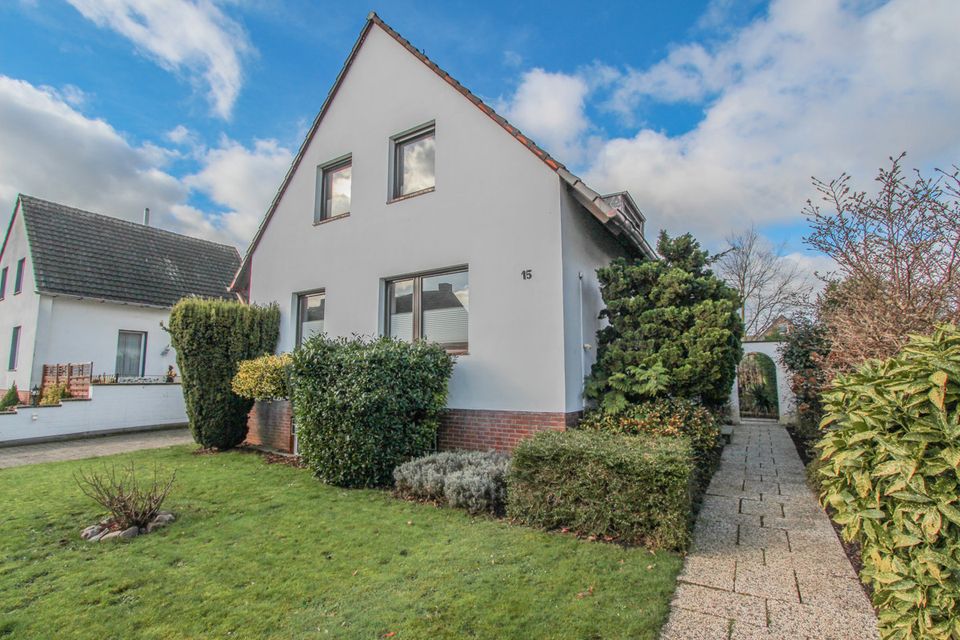 Charmantes Einfamilienhaus mit großem Garten und Garage in bevorzugter Wohnlage von Herrenshoff in Korschenbroich