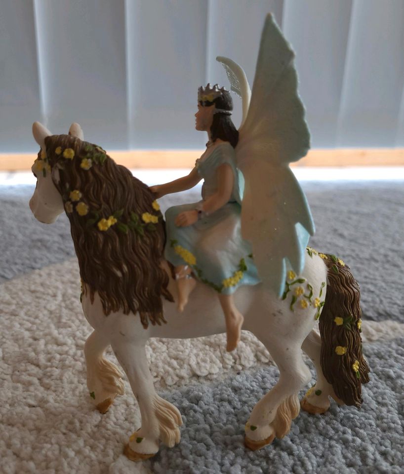 Schleich Bayala 70452 - Elfe Eyela zu Pferd in Münster