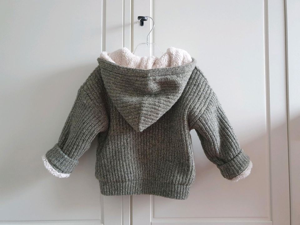 Strickjacke Strick Kapuze Zara Pullover Neu Gr.80 in Kleve