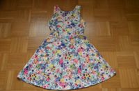 H&M Gr. 170 florales Sommer Kleid SHIRTKLEID BLUMEN ÄRMELLOS Niedersachsen - Bückeburg Vorschau