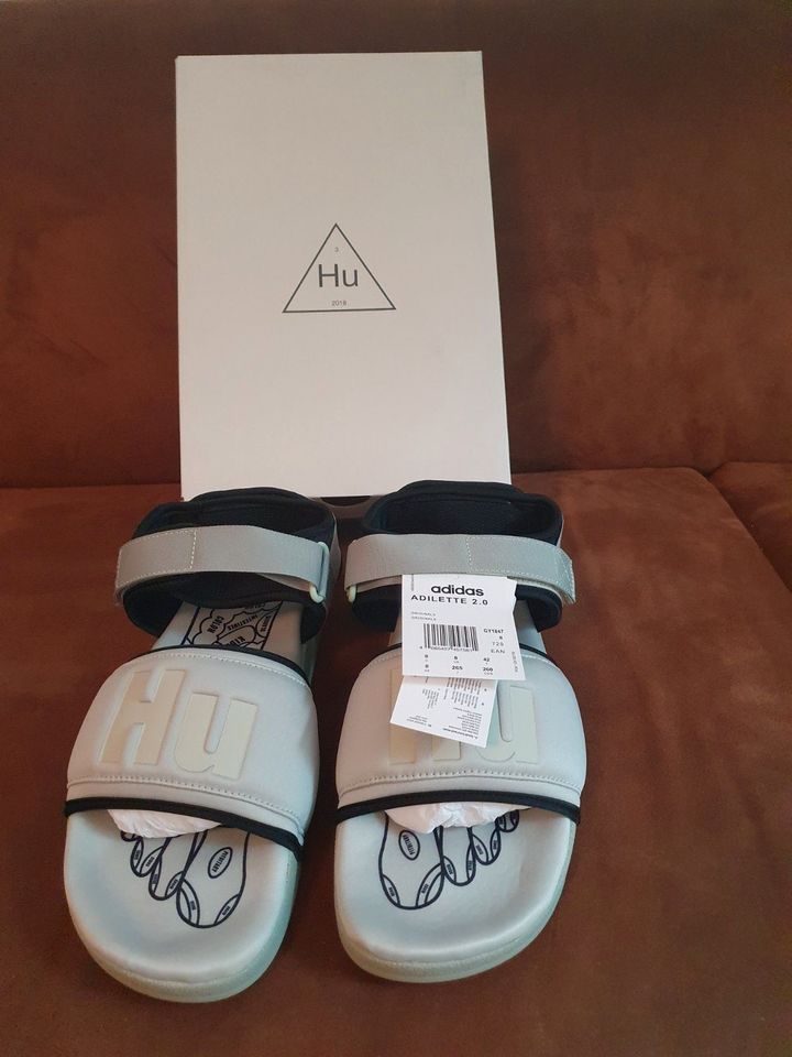 Original adidas X Pharrell Williams Adilette 2.0 - NEU! - Gr. 42 in Berlin