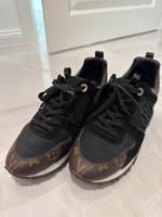 Louis Vuitton Run Away 37 Nordrhein-Westfalen - Merzenich Vorschau