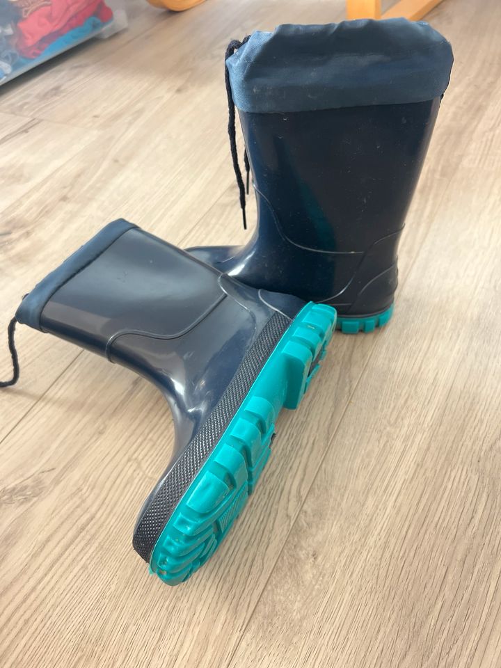 Gummistiefel Gr. 32 in blau, gut bis sehr gut erhalten in Essenbach