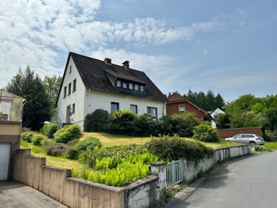 RUDNICK bietet TRAUM für TIER-/, Garten- und Ruheliebhaber: Haus mit 2 Wohnungen auf 3.700 qm Grd. in Rinteln