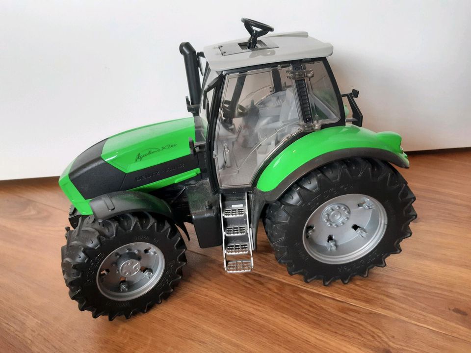 Bruder Deutz Agrotron X720 Traktor in Horstmar
