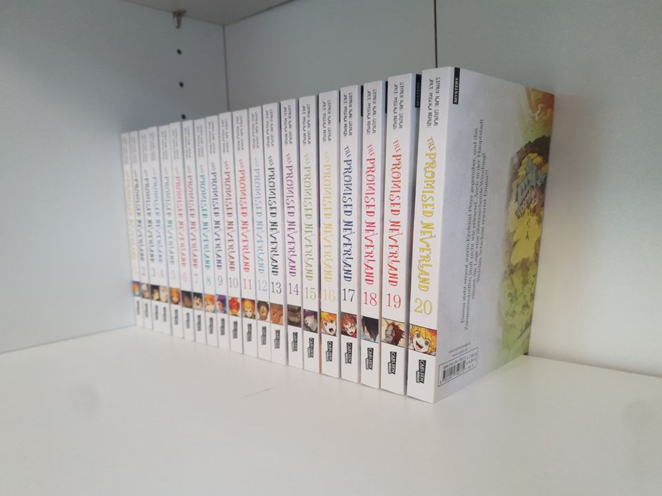 The Promised Neverland Manga 1-20 komplett deutsch in Berlin