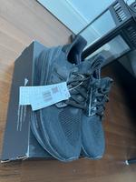 Adidas Ultra Boost schwarz 43 1/3 Leipzig - Anger-Crottendorf Vorschau