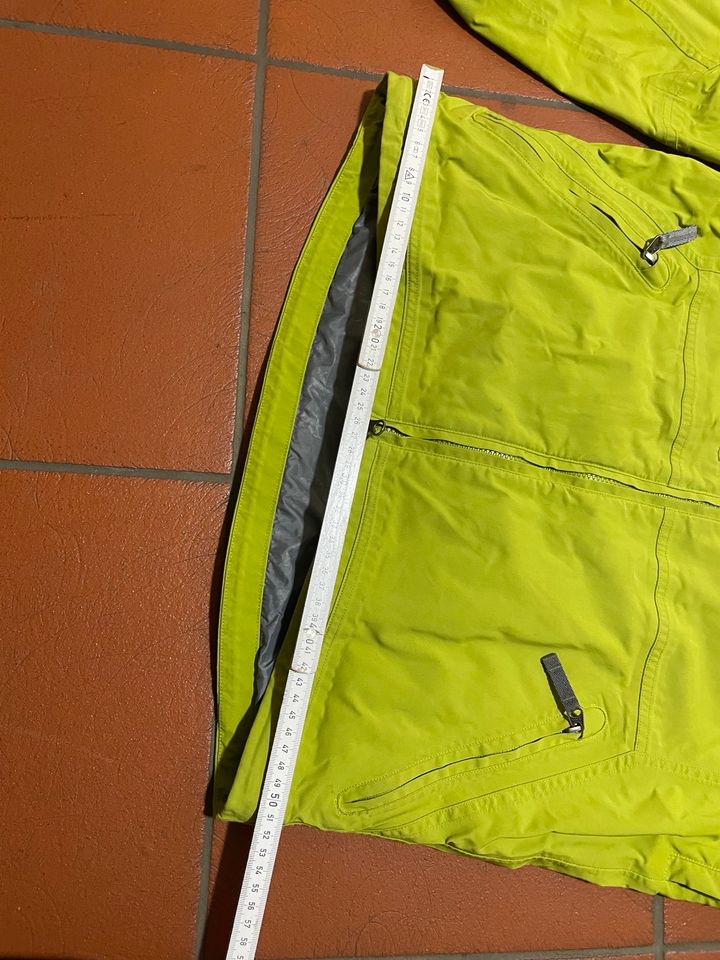 Ski und Windjacke von North Face Gr. S in Geyer