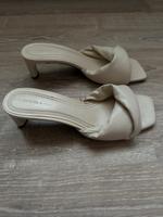 Sandalen mit Absatz Baden-Württemberg - Ludwigsburg Vorschau