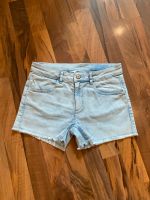 H&M Shorts,Mädchen,Gr.158,Jeans Sachsen - Chemnitz Vorschau