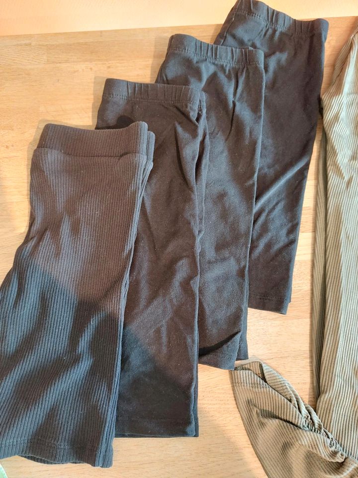 Paket 20+ Teile Frühling Sommer 140 Zara Next H&m Radler Leggings in Mörfelden-Walldorf